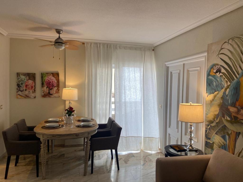 Precioso Apartamento Los Remedios Triana Plaza Espana Y Centro Historico Seville Exterior photo